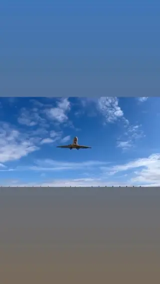 Take a look to the sky ♥️🛩️♥️ #jet #aviation #aviationlovers #generalaviation #aviationisourpassion #pilotslife #pilot #skyleader #skyranger #premier1 #eberswalde #edav #flugplatz #businessjet #beechcraft #jetflyaviation #finowairservice